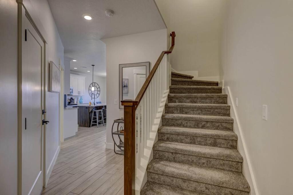 Вилла St George, Private Hot Tub/Patio, New Community Вашингтон Экстерьер фото